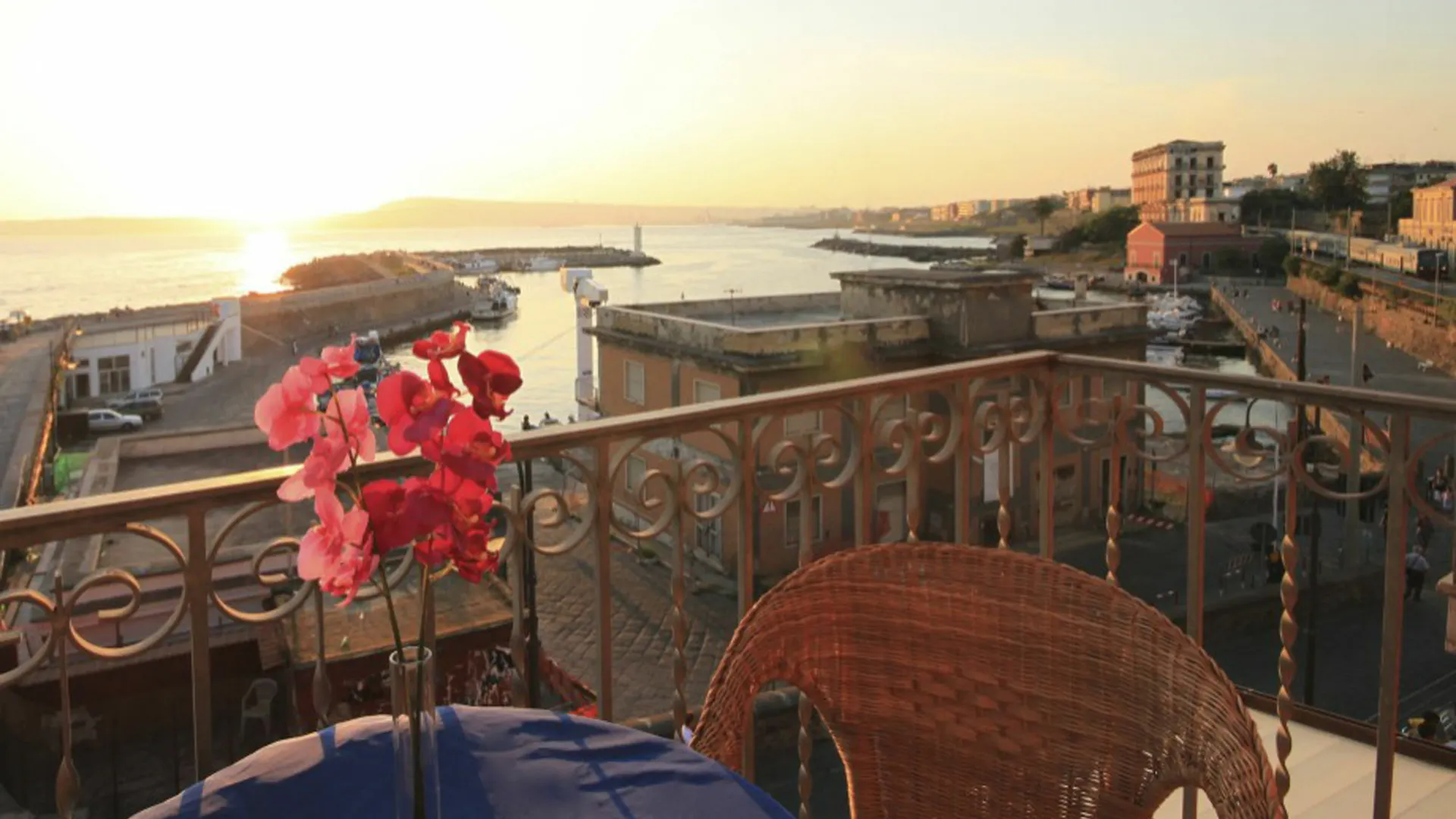 Bayard'S Rooms Portici Italy