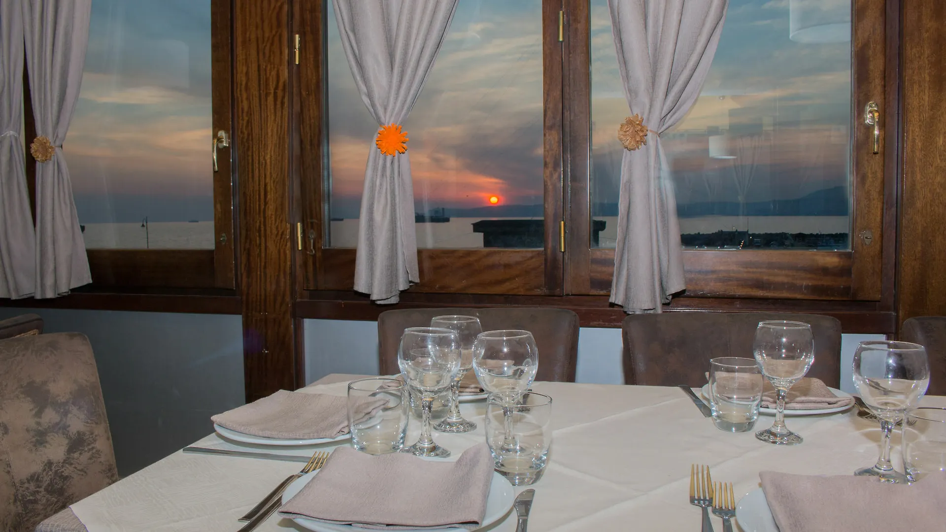 Bayard'S Rooms Portici 5*,  Italy